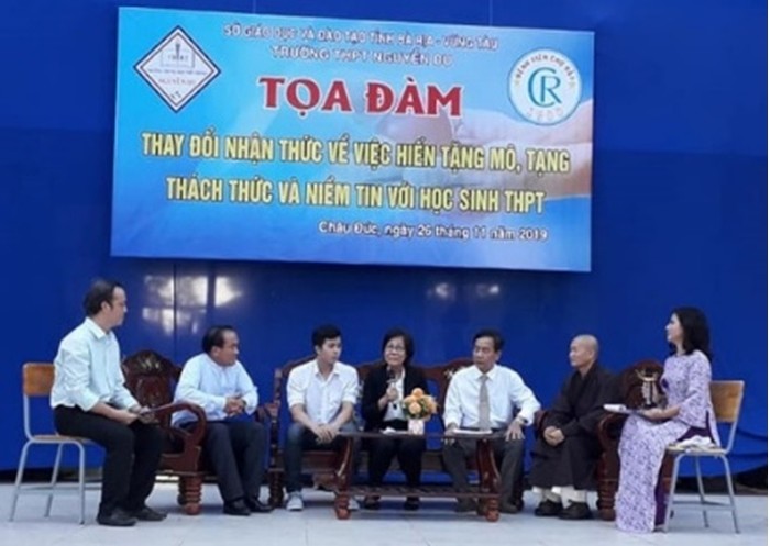 Tọa đàm “Nhận thức về việc hiến, tặng mô tạng – Thách thức và niềm tin với học sinh trung học phổ thông” tại Trường Trung học phổ thông Nguyễn Du (tỉnh Bà Rịa - Vũng Tàu)