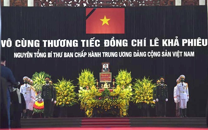 Linh cữu nguyên Tổng Bí thư Lê Khả Phiêu được quàn tại Nhà tang lễ quốc gia, số 5 Trần Thánh Tông, Hà Nội. Ảnh: VOV