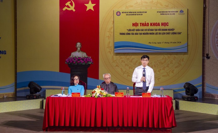 Các chủ tọa của Hội thảo.