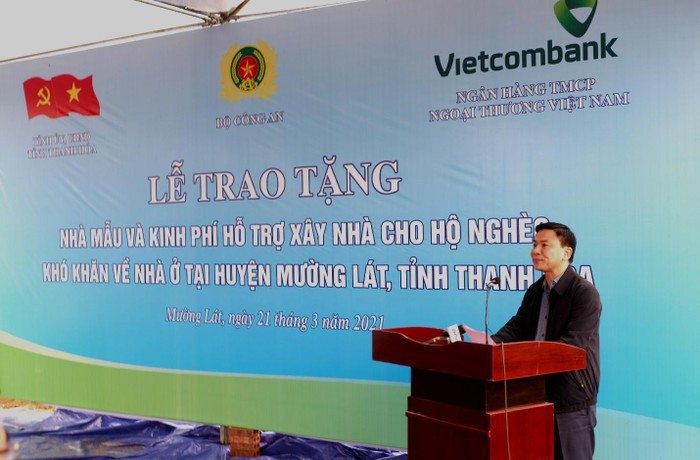 Đồng chí Đỗ Trọng Hưng, Ủy viên Ban Chấp hành Trung ương Đảng, Bí thứ Tỉnh ủy, Chủ tịch Hội đồng Nhân dân tỉnh, Trưởng đoàn Đại biểu Quốc hội tỉnh Thanh Hóa phát biểu tại buổi lễ.