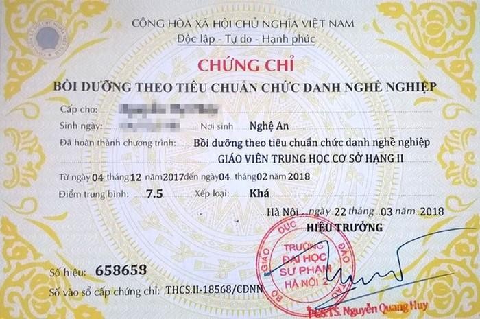 Chứng chỉ chức danh nghề nghiệp là để giáo viên giữ hạng và thăng hạng? (Ảnh minh họa: LÂM THIÊN)