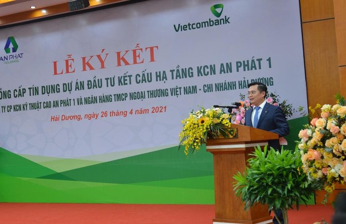 Ông Nguyễn Thanh Tùng - Phó Tổng Giám đốc Vietcombank phát biểu tại buổi lễ.