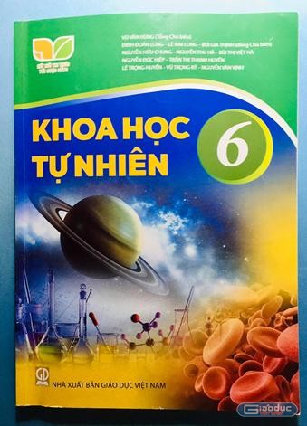 Hình 1. Ảnh chụp bìa cuốn sách Khoa học tự nhiên 6 (Ảnh do tác giả cung cấp)