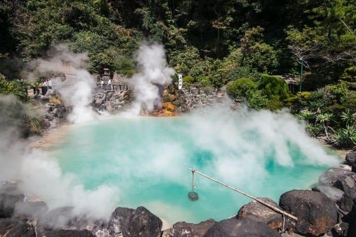 Khu nghỉ dưỡng suối nước nóng lớn nhất thế giới Beppu Onsen (Nhật Bản)