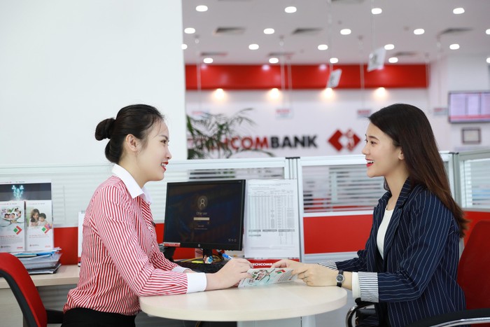 Techcombank ghi dấu ấn ở sự vượt trội toàn diện, phục vụ gần 9 triệu khách hàng với tầm nhìn “dẫn dắt ngành tài chính, nâng tầm giá trị sống”.