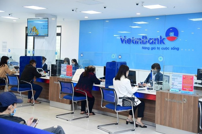 9 tháng đầu năm 2021, VietinBank tiếp tục kiểm soát tốt chi phí vốn, chi phí quản lý; tăng thu thuần dịch vụ hoạt động thanh toán, chuyển tiền, thẻ…