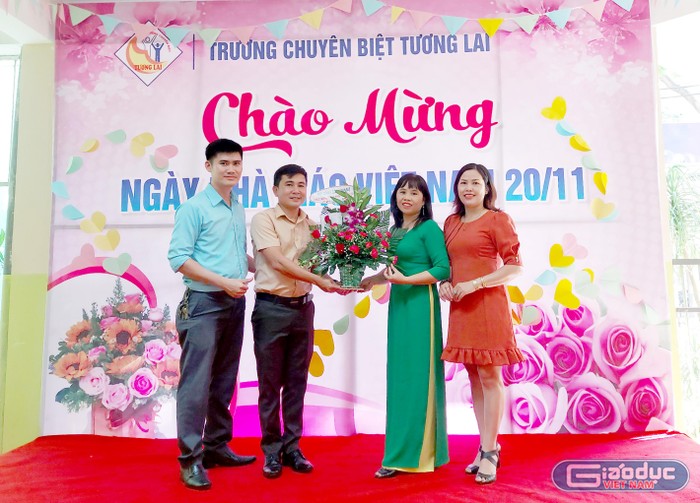 Luôn muốn lan tỏa những điều tốt đẹp, cô Hà tham gia rất nhiều hoạt động ý nghĩa ngoài giờ giảng dạy. (Ảnh: Nhân vật cung cấp).