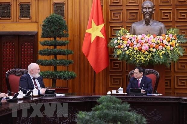 Thủ tướng Phạm Minh Chính tiếp Phó Chủ tịch điều hành EC Frans Timmermans. (Ảnh: Dương Giang/TTXVN)