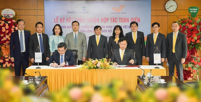 Vietcombank và Vietnam Post đã tổ chức Lễ ký Thỏa thuận hợp tác toàn diện.