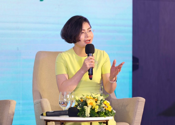 Bà Trần Nguyện, Trưởng ban Kinh doanh, Tập đoàn Sun Group chia sẻ tại hội nghị