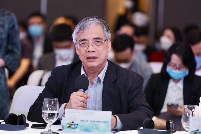 Phó giáo sư - Tiến sĩ Trần Đình Thiên, chuyên gia kinh tế