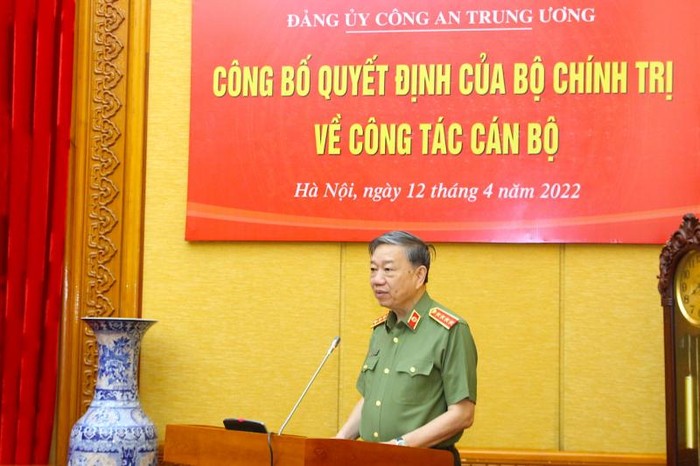 Bộ trưởng Tô Lâm phát biểu tại Lễ công bố quyết định của Bộ Chính trị về công tác cán bộ. Ảnh CAND