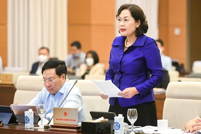 Thống đốc Ngân hàng nhà nước Việt Nam Nguyễn Thị Hồng phát biểu tại phiên họp. Ảnh: QH