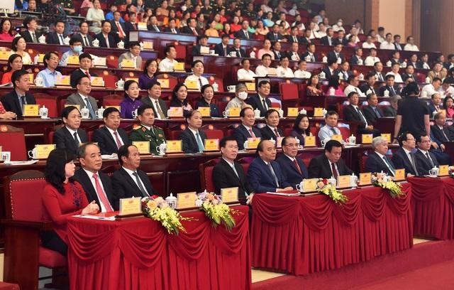 Các đồng chí lãnh đạo Đảng, Nhà nước dự lễ kỷ niệm 110 năm ngày sinh Tổng Bí thư Nguyễn Văn Cừ- Ảnh VGP/Đức Tuân