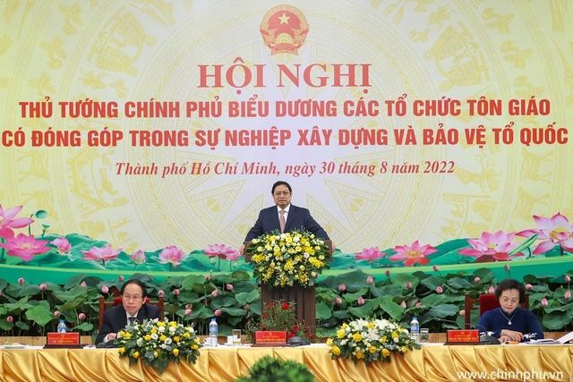 Thủ tướng: Trong những lúc khó khăn, các tổ chức tôn giáo lại càng phát huy tinh thần yêu nước, truyền thống tốt đẹp gắn bó, đồng hành cùng dân tộc - Ảnh: VGP/Nhật Bắc