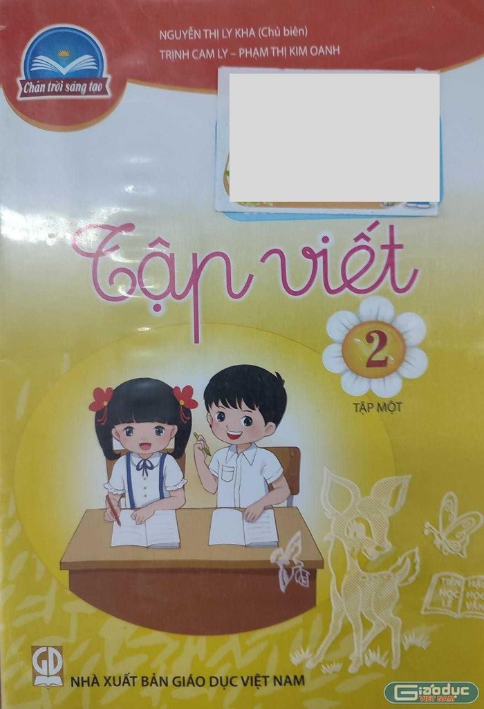 Vở tập viết của bộ sách Chân trời sáng tạo có giá 6.000 đồng (Ảnh tác giả)