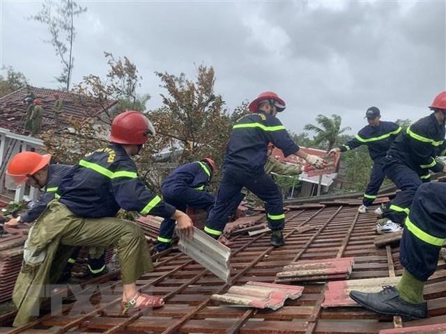 Thủ tướng yêu cầu tập trung khắc phục hậu quả bão số 4 và ổn định đời sống nhân dân.