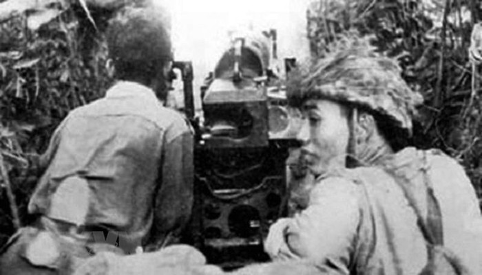 Bộ đội pháo binh Sông Lô trong chiến dịch Việt Bắc-Thu Đông 1947. (Ảnh: Tư liệu/TTXVN phát)
