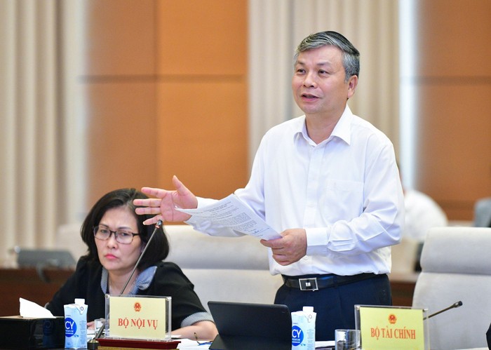 Thứ trưởng Bộ Nội vụ Nguyễn Trọng Thừa: Tiền lương chưa tạo được động lực để giáo viên tâm huyết gắn bó với nghề nghiệp.