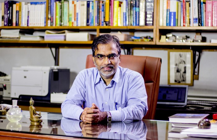Giáo sư Thalappil Pradeep, nhà khoa học luôn đau đáu với vấn đề nước sạch dành cho người nghèo. Ảnh: Viện Công nghệ Madras, Ấn Độ.