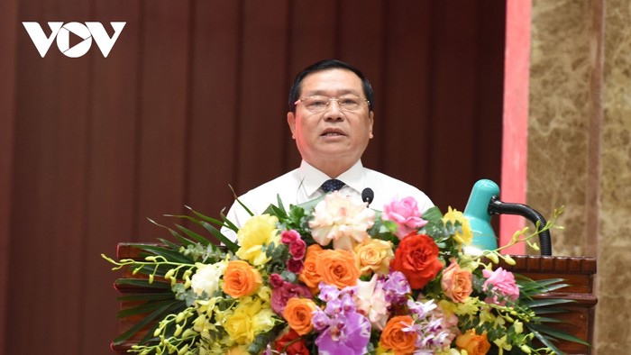 Ông Lại Xuân Môn – Phó Trưởng Ban Tuyên giáo Trung ương trình bày báo cáo tại hội nghị.