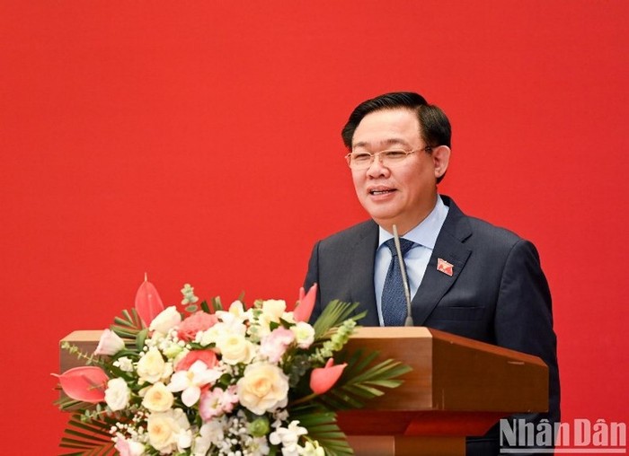 Chủ tịch Quốc hội Vương Đình Huệ phát biểu tại buổi gặp mặt. (Ảnh: Duy Linh)