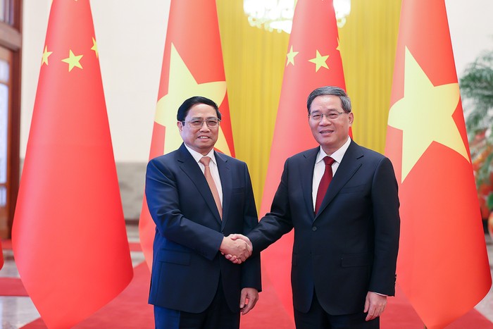 Thủ tướng Phạm Minh Chính và Thủ tướng Trung Quốc Lý Cường. Ảnh: VGP/Nhật Bắc