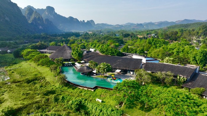 Serena Resort Kim Bôi được du khách gọi tên “Hòa Bình thu nhỏ”