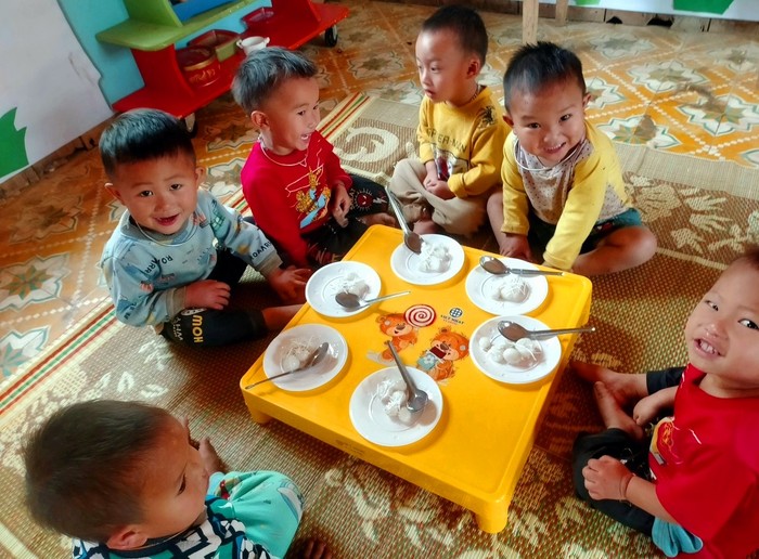 Bữa xế của trẻ học tại Trường Mầm non Kim Nọi (xã Kim Nọi, huyện Mù Cang Chải, tỉnh Yên Bái). Ảnh: Nhà trường cung cấp