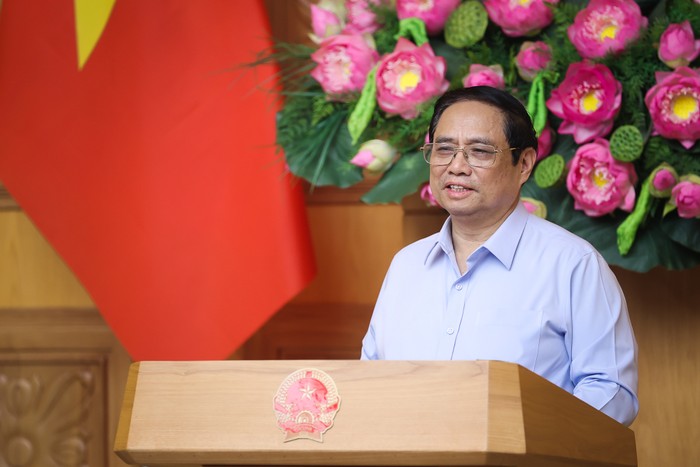 Thủ tướng bày tỏ xúc động được gặp mặt đoàn đại biểu người có công tiêu biểu tỉnh Nam Định. Ảnh: VGP/Nhật Bắc