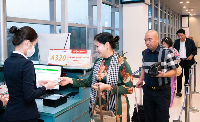 Vietjet tiên phong tặng bảo hiểm du lịch toàn diện Sky Care trên tất cả chuyến bay nội địa và quốc tế.