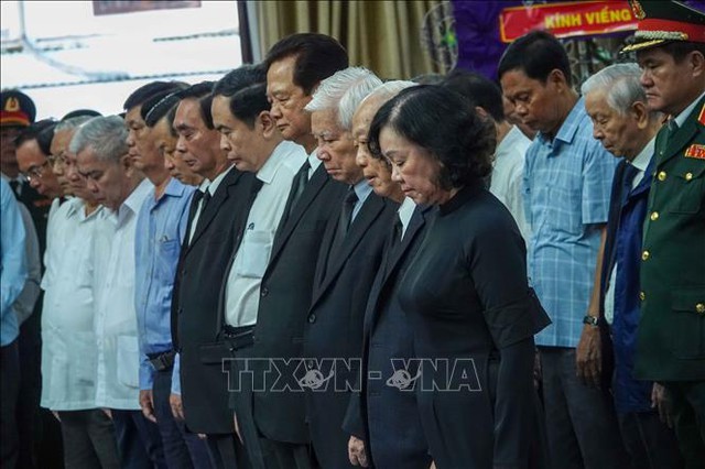 Các đồng chí lãnh đạo, nguyên lãnh đạo Đảng, Nhà nước dự Lễ truy điệu đồng chí Lê Phước Thọ. Ảnh: TTXVN