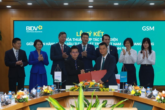 Đại diện BIDV Quang Trung và GSM ký kết Thỏa thuận hợp tác toàn diện giai đoạn 2023-2028.