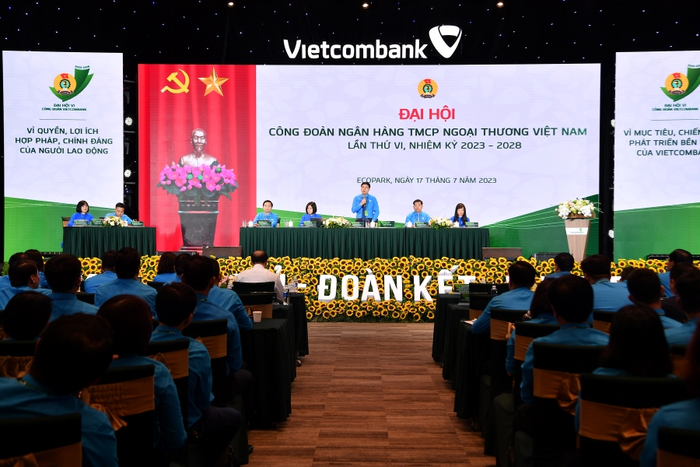 Đoàn Chủ tịch điều hành tại Đại hội Công đoàn Vietcombank lần thứ VI, nhiệm kỳ 2023 - 2028.