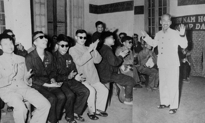 Tại buổi đến thăm, nói chuyện thân mật với các thương binh tại trường thương binh hỏng mắt ở Hà Nội, ngày 11/2/1956, Chủ tịch Hồ Chí Minh nói: “Thương binh tàn, nhưng không phế.” (Ảnh: Tư liệu TTXVN)