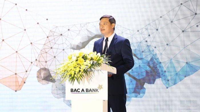 Ông Nguyễn Việt Hanh - Phó Tổng giám đốc BAC A BANK chia sẻ triết lý hoạt động “Phục vụ khách hàng tốt nhất để phát triển”, chú trọng hành trình trải nghiệm của các khách hàng ưu tiên.