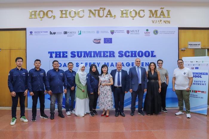 Các chuyên gia quốc tế quy tụ tại &quot;The Summer School: Road Safety Management&quot;.