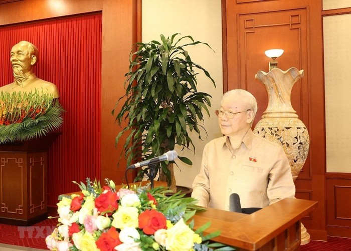Tổng Bí thư Nguyễn Phú Trọng nói chuyện với các đại biểu dự buổi gặp mặt. (Ảnh: Trí Dũng/TTXVN)