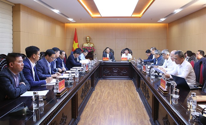 Buổi làm việc giữa EVNNPT với Uỷ ban nhân dân tỉnh Ninh Bình về Dự án đường dây 500kV mạch 3 diễn ra ngày 20/11/2023, tại Ninh Bình.