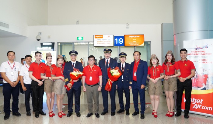 Phi hành đoàn Vietjet trên hành trình kết nối Việt Nam với Perth, Adelaide.