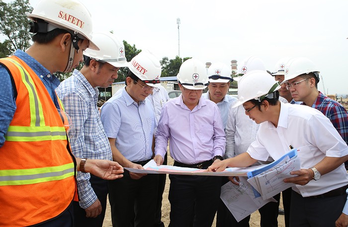 Tổng giám đốc EVNNPT nghe báo cáo tiến độ phương án phương án đấu nối Nhà máy điện Nhơn Trạch 3.