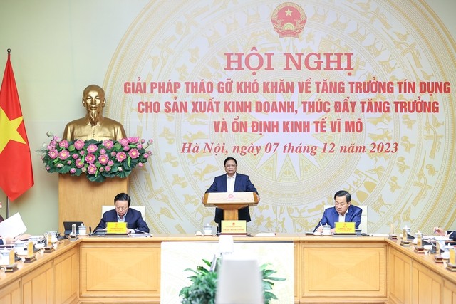 Thủ tướng Phạm Minh Chính chủ trì Hội nghị bàn giải pháp tháo gỡ khó khăn về tăng trưởng tín dụng cho sản xuất, kinh doanh thúc đẩy tăng trưởng và ổn định kinh tế vĩ mô. Ảnh: VGP/Nhật Bắc