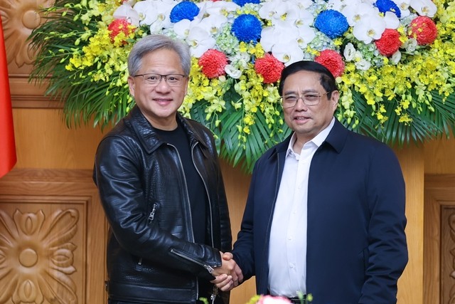 Thủ tướng cho biết, rất coi trọng chuyến làm việc của Chủ tịch NVIDIA, thể hiện sự tin tưởng và ủng hộ cao đối với Việt Nam. Ảnh: VGP/Nhật Bắc