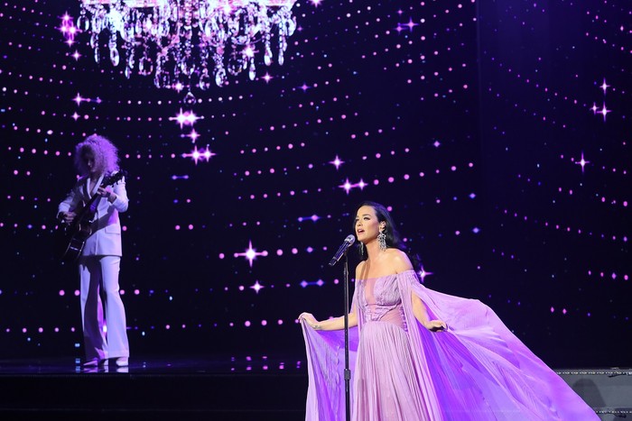 Ca sỹ Katy Perry lần đầu tiên biểu diễn tại Việt Nam trên sân khấu của Lễ trao giải VinFuture.