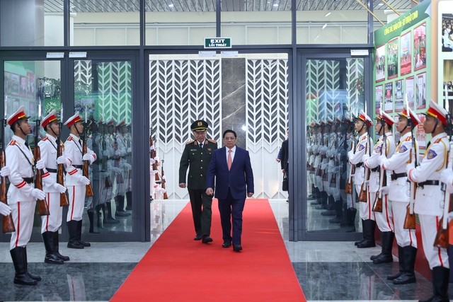 Thủ tướng Phạm Minh Chính đến dự Hội nghị Công an toàn quốc lần thứ 79. Ảnh: VGP/Nhật Bắc