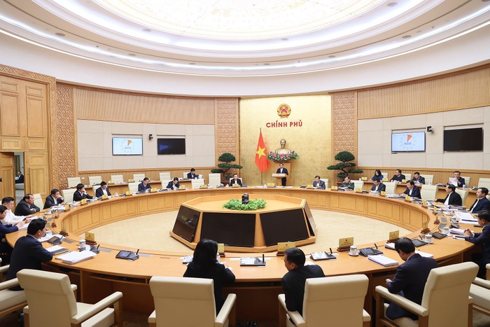 Thủ tướng Chính phủ Phạm Minh Chính chủ trì Phiên họp chuyên đề về xây dựng pháp luật tháng 12/2023. Ảnh: VGP/Nhật Bắc