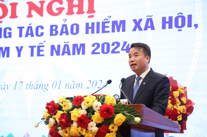 Bí thư Ban cán sự Đảng, Tổng Giám đốc Bảo hiểm xã hội Việt Nam Nguyễn Thế Mạnh phát biểu tại Hội nghị.
