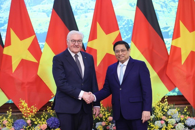 Thủ tướng Chính phủ Phạm Minh Chính và Tổng thống Đức Frank-Walter Steinmeier. Ảnh: VGP/Nhật Bắc