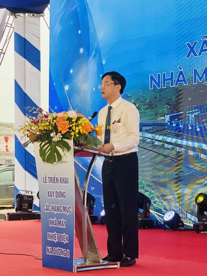 Ông Trần Hải Bình – Phó Tổng Giám đốc Tập đoàn Công nghiệp Than – Khoáng sản Việt Nam phát biểu chỉ đạo tại buổi lễ.
