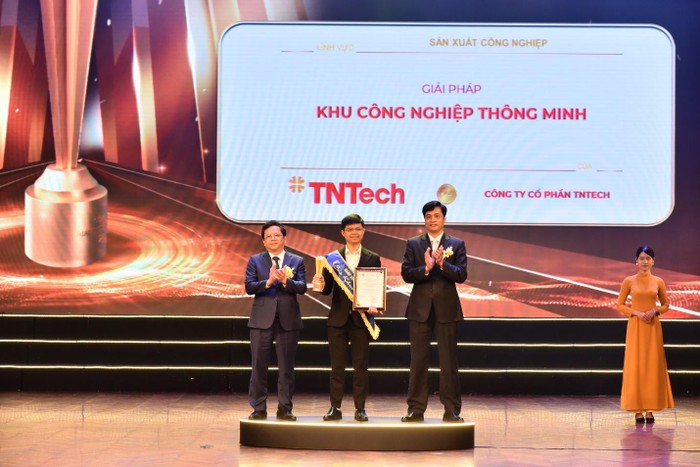Vượt qua 171 đề cử, Giải pháp Khu Công nghiệp Thông minh T.Sie của TNTech đã xuất sắc được vinh danh tại Sao Khuê 2024.